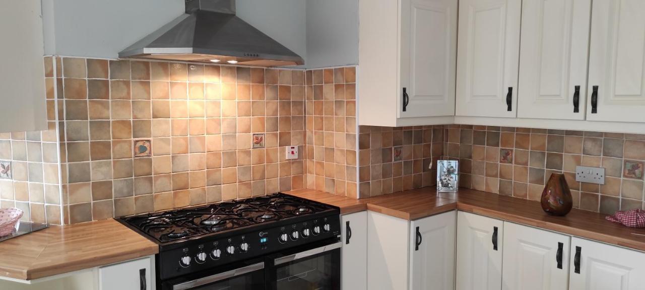Padua House Holiday Home In The Centre Of Bundoran And 2 Mins Walk To The Beach מראה חיצוני תמונה